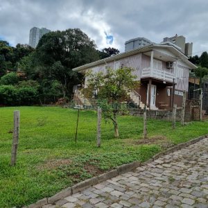 Terreno, no bairro Petrópolis em Caxias do Sul para Comprar