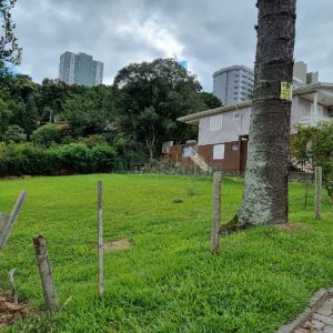 Terreno, no bairro Petrópolis em Caxias do Sul para Comprar