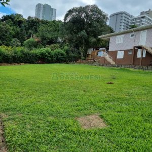 Terreno, no bairro Petrópolis em Caxias do Sul para Comprar