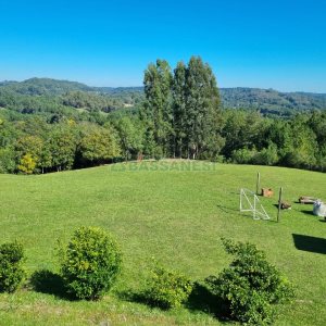 Chácara com 200m², 2 dormitórios, 2 vagas, no bairro Ana Rech em Caxias do Sul para Alugar ou Comprar