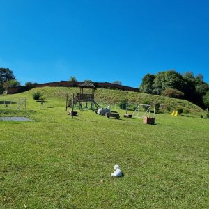 Chácara com 200m², 2 dormitórios, 2 vagas, no bairro Ana Rech em Caxias do Sul para Alugar ou Comprar