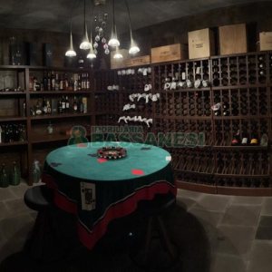 Casa com 350m², 3 dormitórios, 2 vagas, no bairro Desvio Rizzo em Caxias do Sul para Comprar