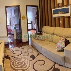 Casa com 350m², 3 dormitórios, 2 vagas, no bairro Desvio Rizzo em Caxias do Sul para Comprar