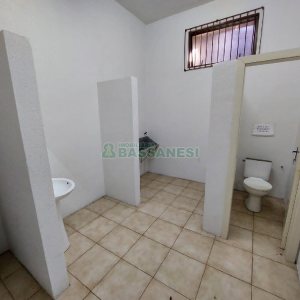 Loja com 600m², no bairro São Pelegrino em Caxias do Sul para Alugar