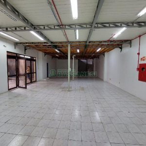 Loja com 600m², no bairro São Pelegrino em Caxias do Sul para Alugar
