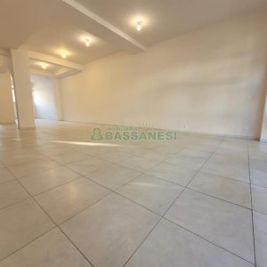 Loja com 130m², no bairro Centro em Caxias do Sul para Alugar