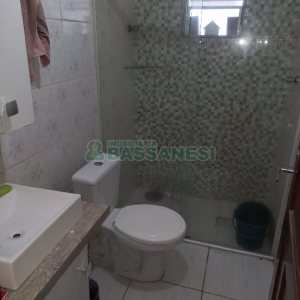 Casa com 208m², 4 dormitórios, 5 vagas, no bairro Esplanada em Caxias do Sul para Comprar