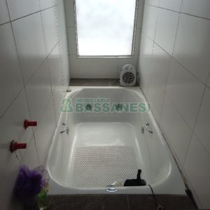 Casa com 208m², 4 dormitórios, 5 vagas, no bairro Esplanada em Caxias do Sul para Comprar