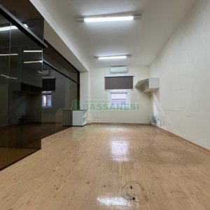 Loja com 822m², no bairro São Pelegrino em Caxias do Sul para Alugar