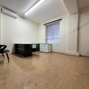 Loja com 822m², no bairro São Pelegrino em Caxias do Sul para Alugar