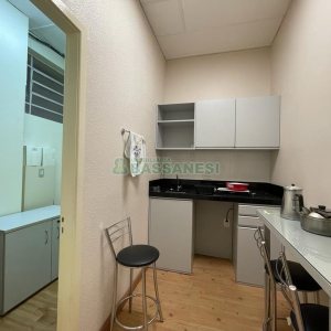 Loja com 822m², no bairro São Pelegrino em Caxias do Sul para Alugar