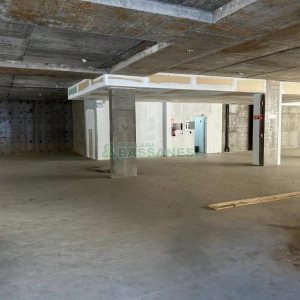 Loja com 697m², 6 vagas, no bairro São Pelegrino em Caxias do Sul para Alugar