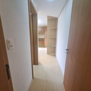 Apartamento com 75m², 3 dormitórios, 2 vagas, no bairro Saint Etienne em Caxias do Sul para Alugar