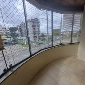 Apartamento com 75m², 3 dormitórios, 2 vagas, no bairro Saint Etienne em Caxias do Sul para Alugar