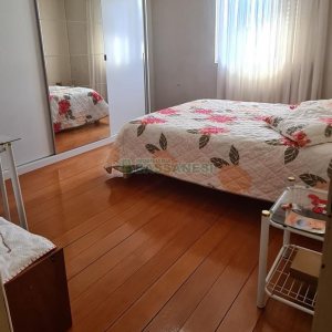 Casa com 188m², 3 dormitórios, 1 vaga, no bairro Jardim das Hortências em Caxias do Sul para Comprar