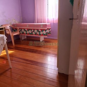 Casa com 188m², 3 dormitórios, 1 vaga, no bairro Jardim das Hortências em Caxias do Sul para Comprar