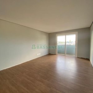 Apartamento com 70m², 2 dormitórios, 2 vagas, no bairro Santa Catarina em Caxias do Sul para Comprar