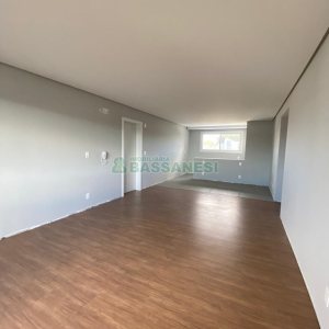 Apartamento com 70m², 2 dormitórios, 2 vagas, no bairro Santa Catarina em Caxias do Sul para Comprar