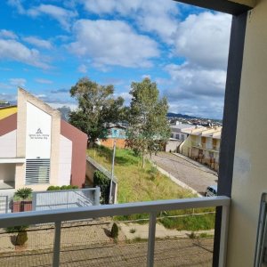 Apartamento com 55m², 2 dormitórios, 1 vaga, no bairro São Victor COHAB em Caxias do Sul para Comprar