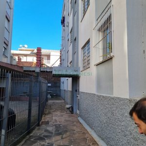 Apartamento com 57m², 2 dormitórios, 1 vaga, no bairro Jardim América em Caxias do Sul para Comprar