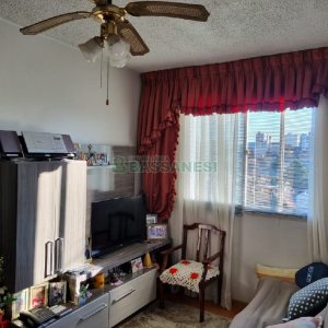 Apartamento com 57m², 2 dormitórios, 1 vaga, no bairro Jardim América em Caxias do Sul para Comprar
