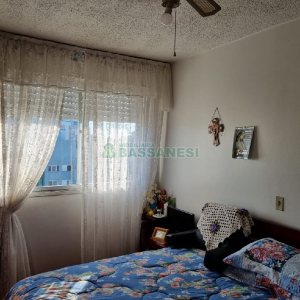 Apartamento com 57m², 2 dormitórios, 1 vaga, no bairro Jardim América em Caxias do Sul para Comprar