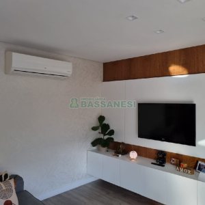 Casa com 114m², 3 dormitórios, 1 vaga, no bairro São Luiz em Caxias do Sul para Comprar