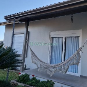 Casa com 114m², 3 dormitórios, 1 vaga, no bairro São Luiz em Caxias do Sul para Comprar