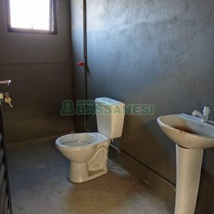 Pavilhão com 670m², no bairro Centenário em Caxias do Sul para Alugar