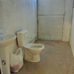 Pavilhão com 670m², no bairro Centenário em Caxias do Sul para Alugar