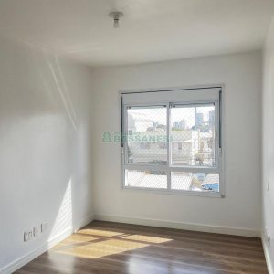 Apartamento com 96m², 2 dormitórios, 2 vagas, no bairro Petrópolis em Caxias do Sul para Comprar
