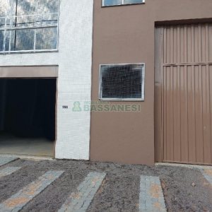 Pavilhão com 480m², no bairro Santa Fé em Caxias do Sul para Alugar