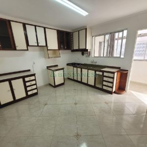 Apto Mobiliado com 65m², 2 dormitórios, 1 vaga, no bairro Santa Catarina em Caxias do Sul para Comprar
