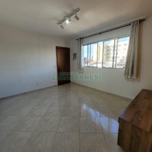 Apto Mobiliado com 65m², 2 dormitórios, 1 vaga, no bairro Santa Catarina em Caxias do Sul para Comprar