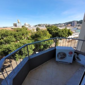 Apto Mobiliado com 65m², 2 dormitórios, 1 vaga, no bairro Santa Catarina em Caxias do Sul para Comprar