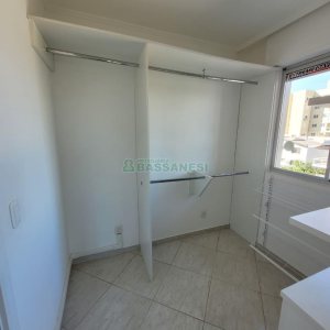 Apto Mobiliado com 65m², 2 dormitórios, 1 vaga, no bairro Santa Catarina em Caxias do Sul para Comprar