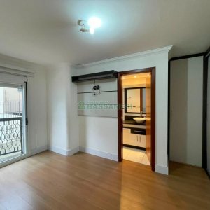 Apartamento com 98m², 3 dormitórios, 2 vagas, no bairro Sanvitto em Caxias do Sul para Comprar