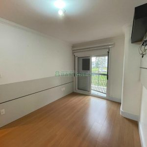 Apartamento com 98m², 3 dormitórios, 2 vagas, no bairro Sanvitto em Caxias do Sul para Comprar
