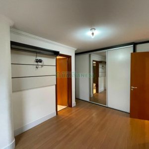 Apartamento com 98m², 3 dormitórios, 2 vagas, no bairro Sanvitto em Caxias do Sul para Comprar