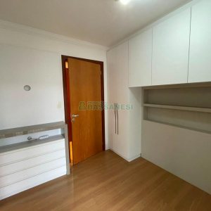 Apartamento com 98m², 3 dormitórios, 2 vagas, no bairro Sanvitto em Caxias do Sul para Comprar