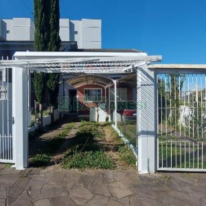 Sobrado com 57m², 2 dormitórios, 2 vagas, no bairro Santa Catarina em Caxias do Sul para Comprar