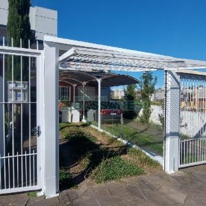 Sobrado com 57m², 2 dormitórios, 2 vagas, no bairro Santa Catarina em Caxias do Sul para Comprar