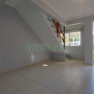 Sobrado com 57m², 2 dormitórios, 2 vagas, no bairro Santa Catarina em Caxias do Sul para Comprar