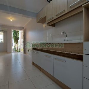 Sobrado com 57m², 2 dormitórios, 2 vagas, no bairro Santa Catarina em Caxias do Sul para Comprar