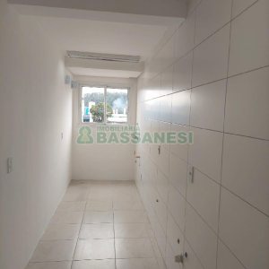 Apartamento com 62m², 2 dormitórios, 1 vaga, no bairro Desvio Rizzo em Caxias do Sul para Comprar
