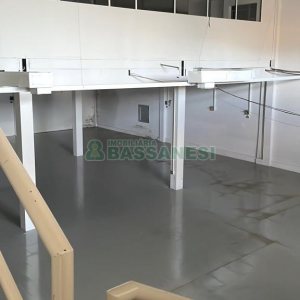 Pavilhão com 350m², no bairro Esplanada em Caxias do Sul para Alugar