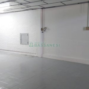 Pavilhão com 350m², no bairro Esplanada em Caxias do Sul para Alugar