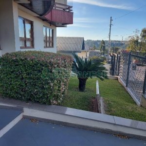 Apto Mobiliado com 117m², 3 dormitórios, 2 vagas, no bairro Cruzeiro em Caxias do Sul para Comprar