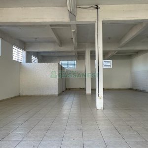 Loja com 190m², no bairro Jardelino Ramos em Caxias do Sul para Alugar