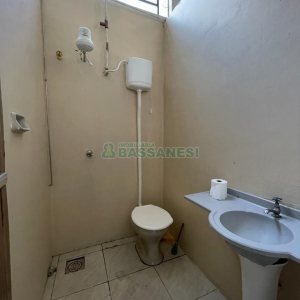 Loja com 190m², no bairro Jardelino Ramos em Caxias do Sul para Alugar